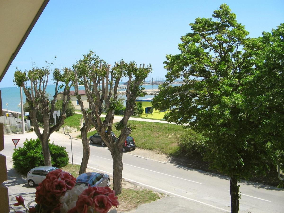 Villa Lauda B&B Rimini Extérieur photo
