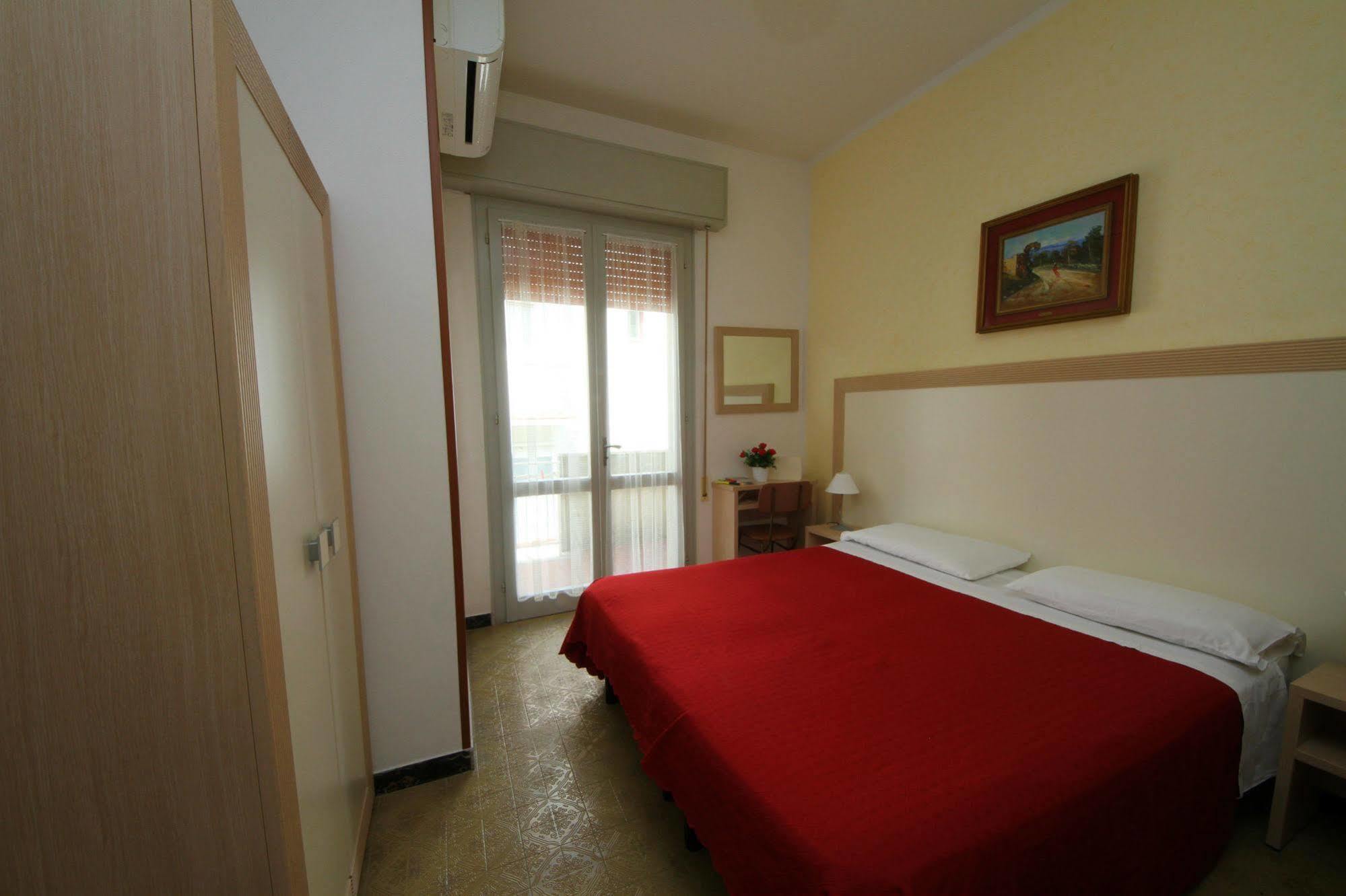 Villa Lauda B&B Rimini Extérieur photo