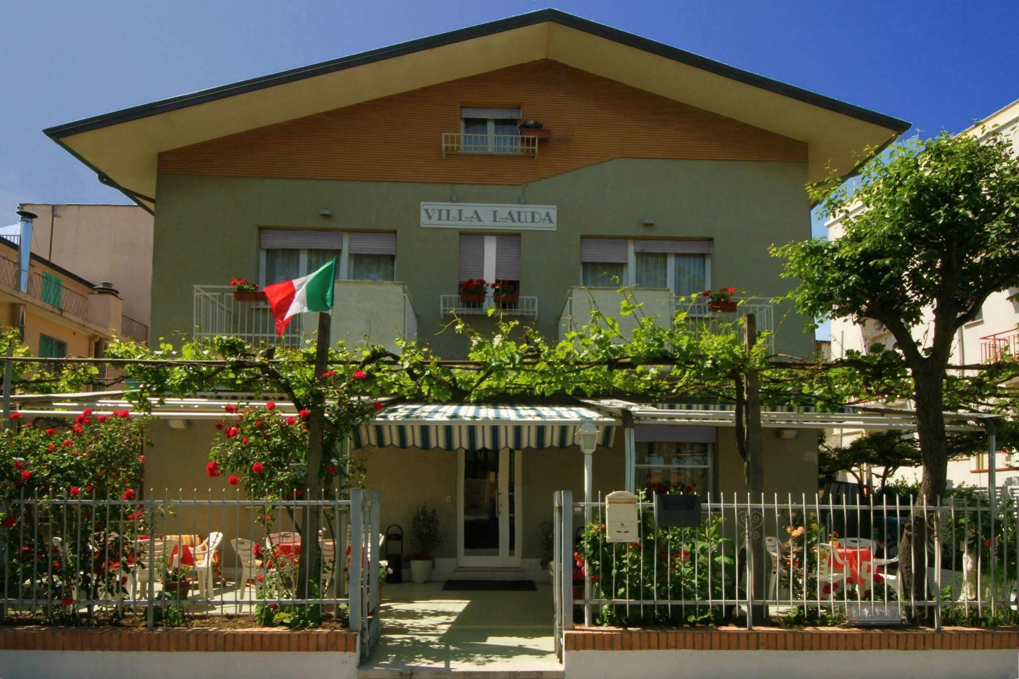 Villa Lauda B&B Rimini Extérieur photo